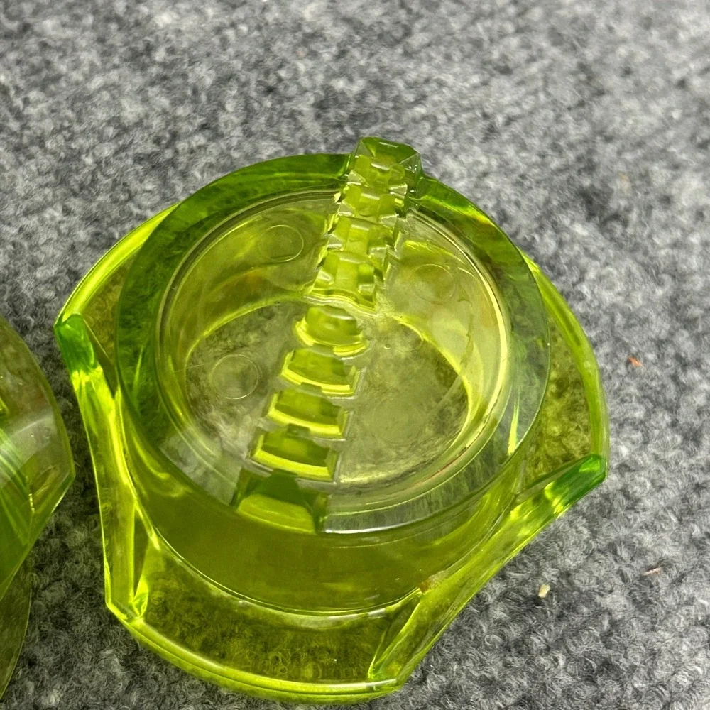 Nextrend Garlic Twister G2 Manual Mincer Lime Green Made in USA Kitchen Tool
